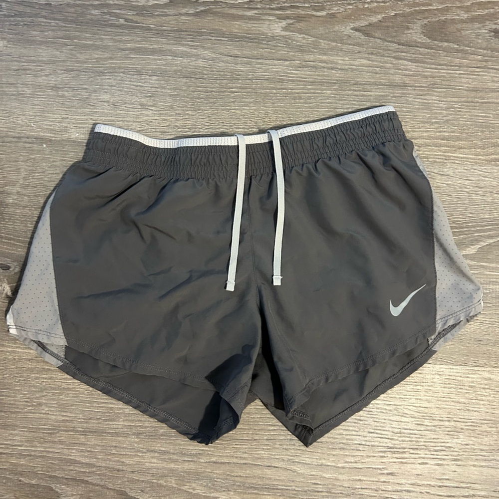 Nike Dri-Fit Grey Workout Shorts size Small